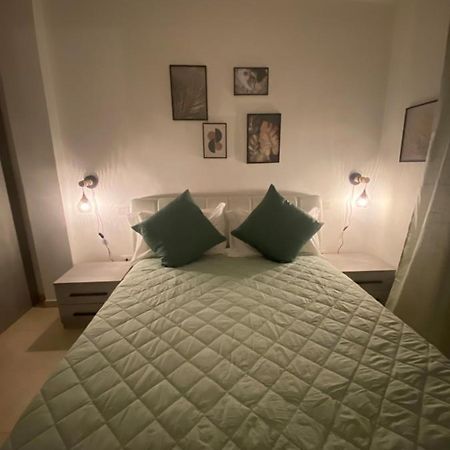 Civico 107 - Apartment With Private Parking Куарту-Сант'Элена Экстерьер фото