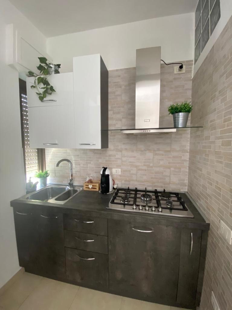 Civico 107 - Apartment With Private Parking Куарту-Сант'Элена Экстерьер фото